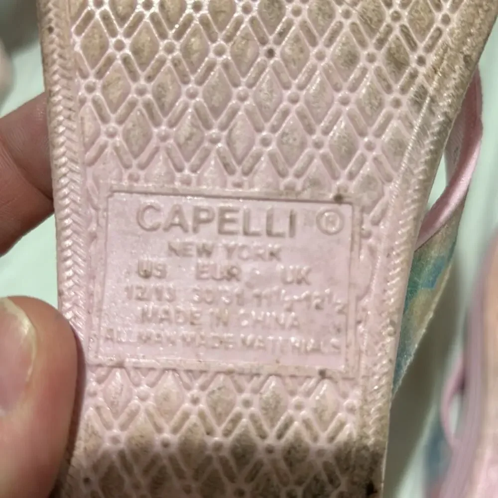 Capelli 12-13 wedge pale pink slide flip flop guc runs true to size
